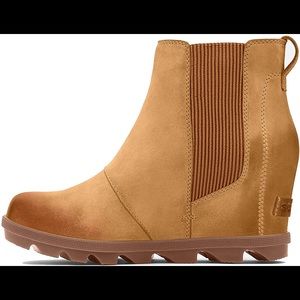 Sorel Joan of Arctic II size 6